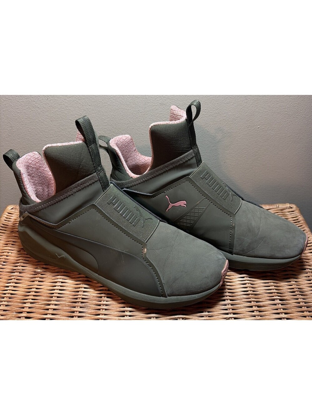 Puma Fierce Nubuck Natural Sneakers Women’s Size 8.5 Very Clean!!
